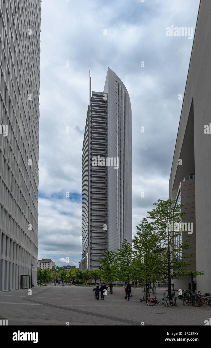 Wolkenkratzer in der Nähe der Messe Frankfurt, Frankfurt Stockfoto