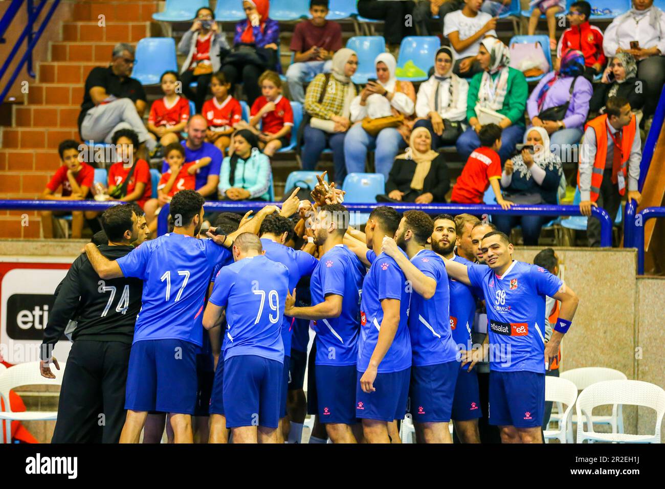 Das 2023. Spiel des afrikanischen Handballverbands der Männer zwischen Al Ahly und JSK, Kinshasa in Kairo, Ägypten. Stockfoto