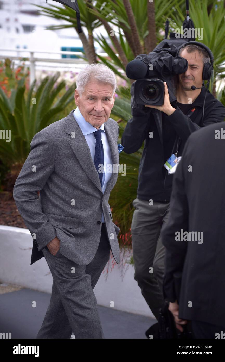 Cannes, Frankreich. 19. Mai 2023. CANNES, FRANKREICH - 19. MAI: Harrison Ford nimmt am 19. Mai 2023 im Palais des Festivals in Cannes an der Fotokonferenz „Indiana Jones and the Dial of Destiny“ Teil, die auf dem 76. Jährlichen Filmfestival in Cannes stattfindet. Kredit: dpa/Alamy Live News Stockfoto