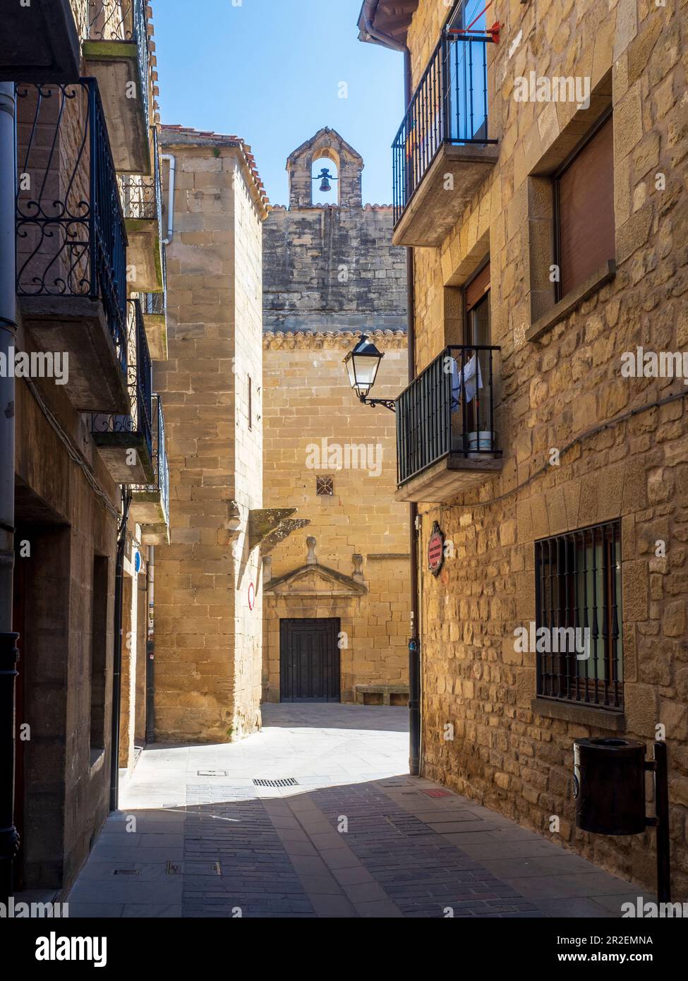 Mittelalterliche Fassaden in der Stadt LaGuardia in La Rioja, Spanien Stockfoto