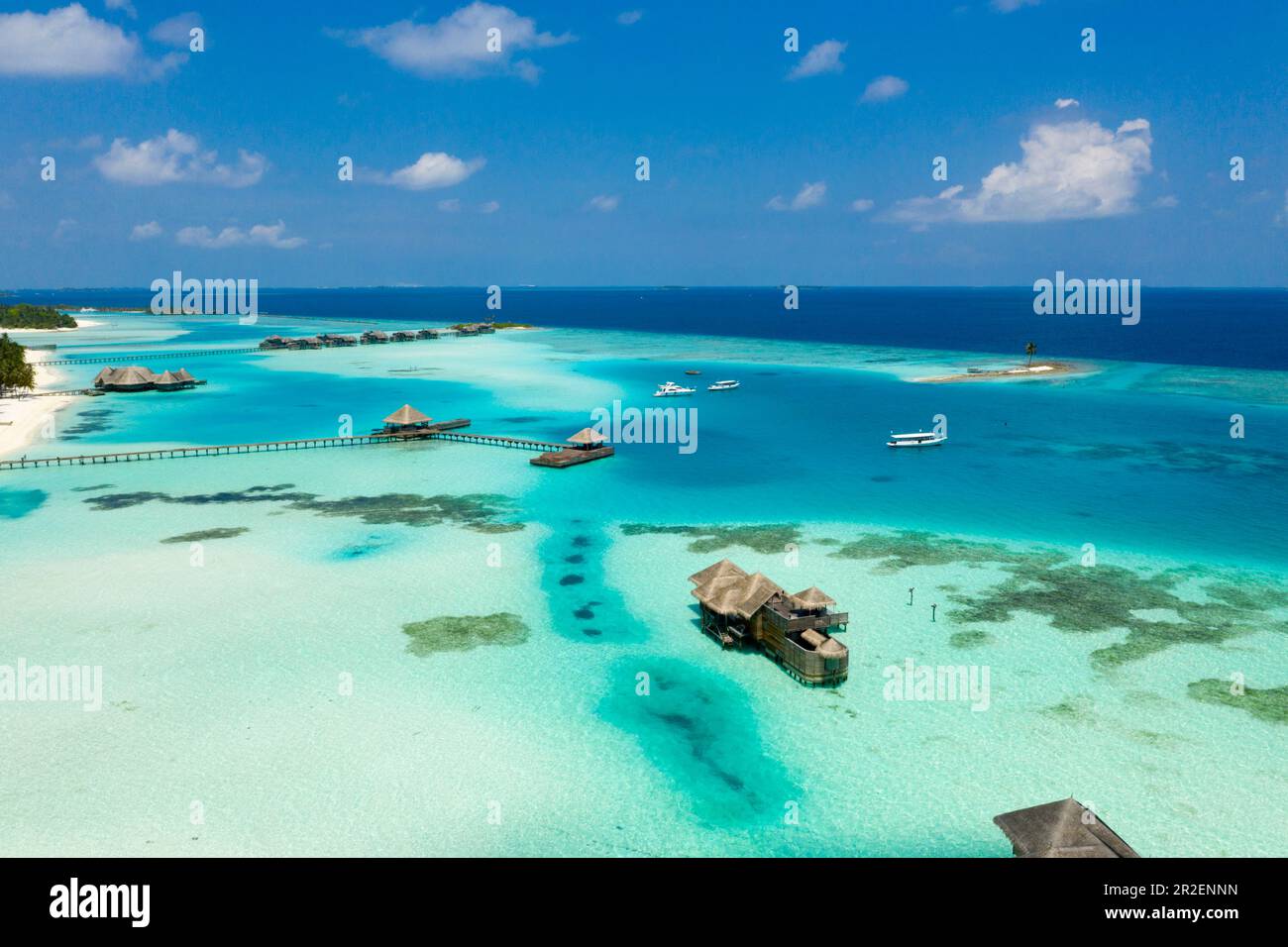 Luftaufnahme auf die Ferieninsel Lankanfushi, das Nordmännliche Atoll, den Indischen Ozean und die Malediven Stockfoto