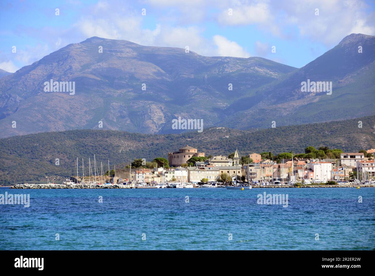 Blick auf Saint-Florent und das Hochland, Nordkorsika, Frankreich Stockfoto