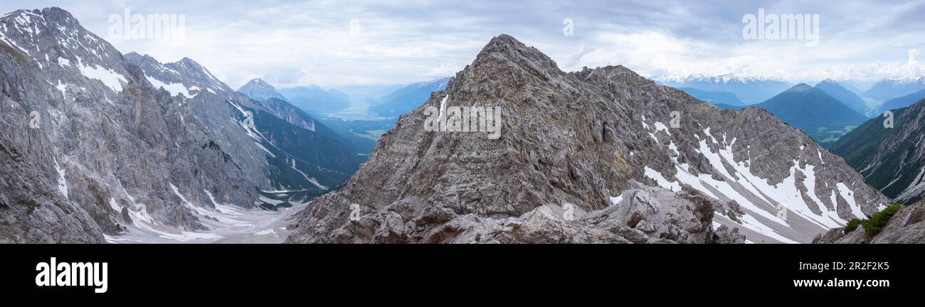 Bergpanorama auf der Wankspitze, Mieminger Kette, Tirol Stockfoto