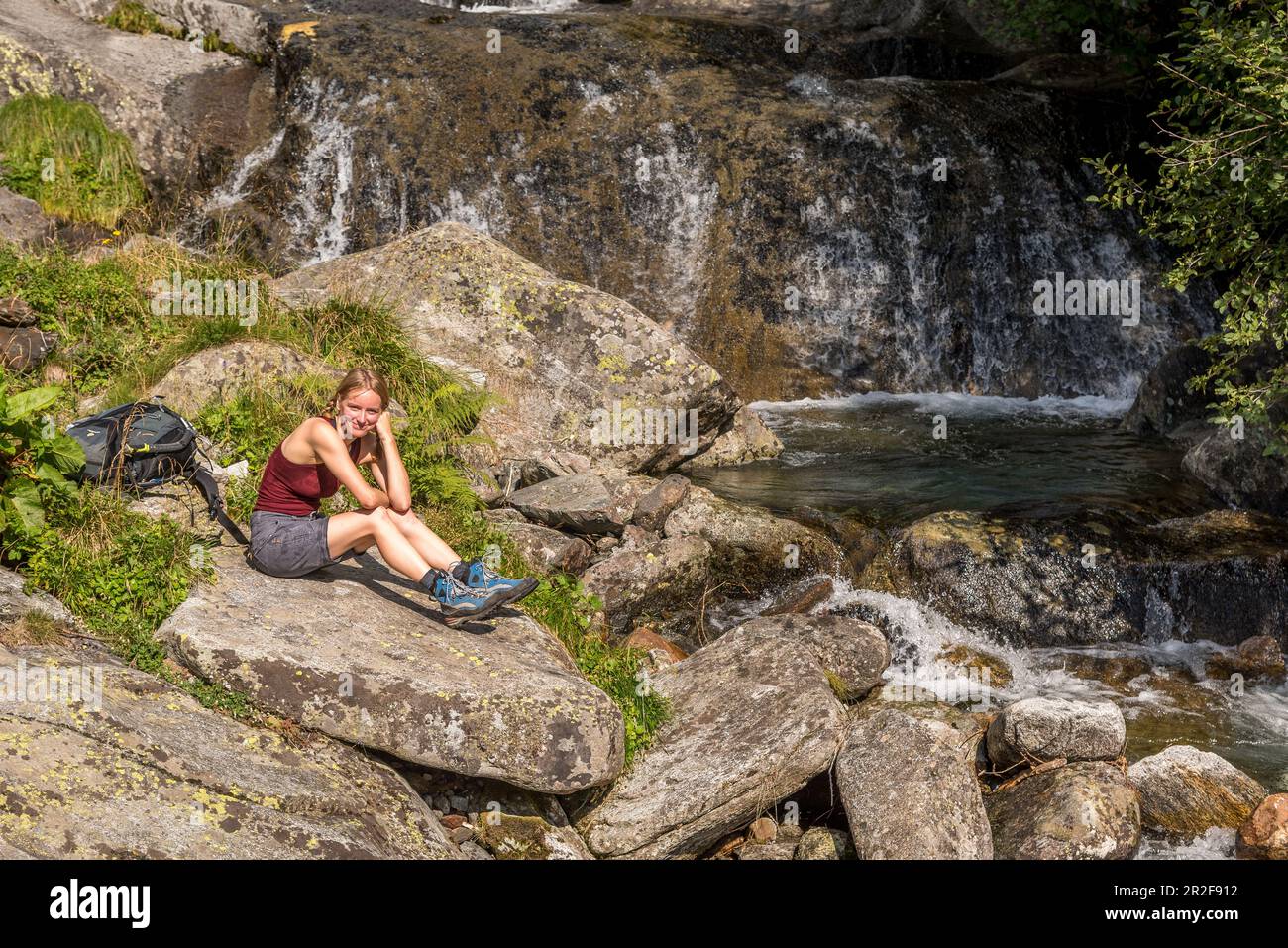 Bruch unter Alp di R? D, Tag 1, Trekking del Laghetti Alpini, Tessin, Schweiz Stockfoto