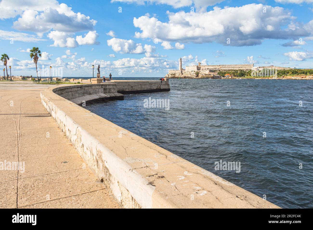 Lange uferpromenade -Fotos und -Bildmaterial in hoher Auflösung – Alamy