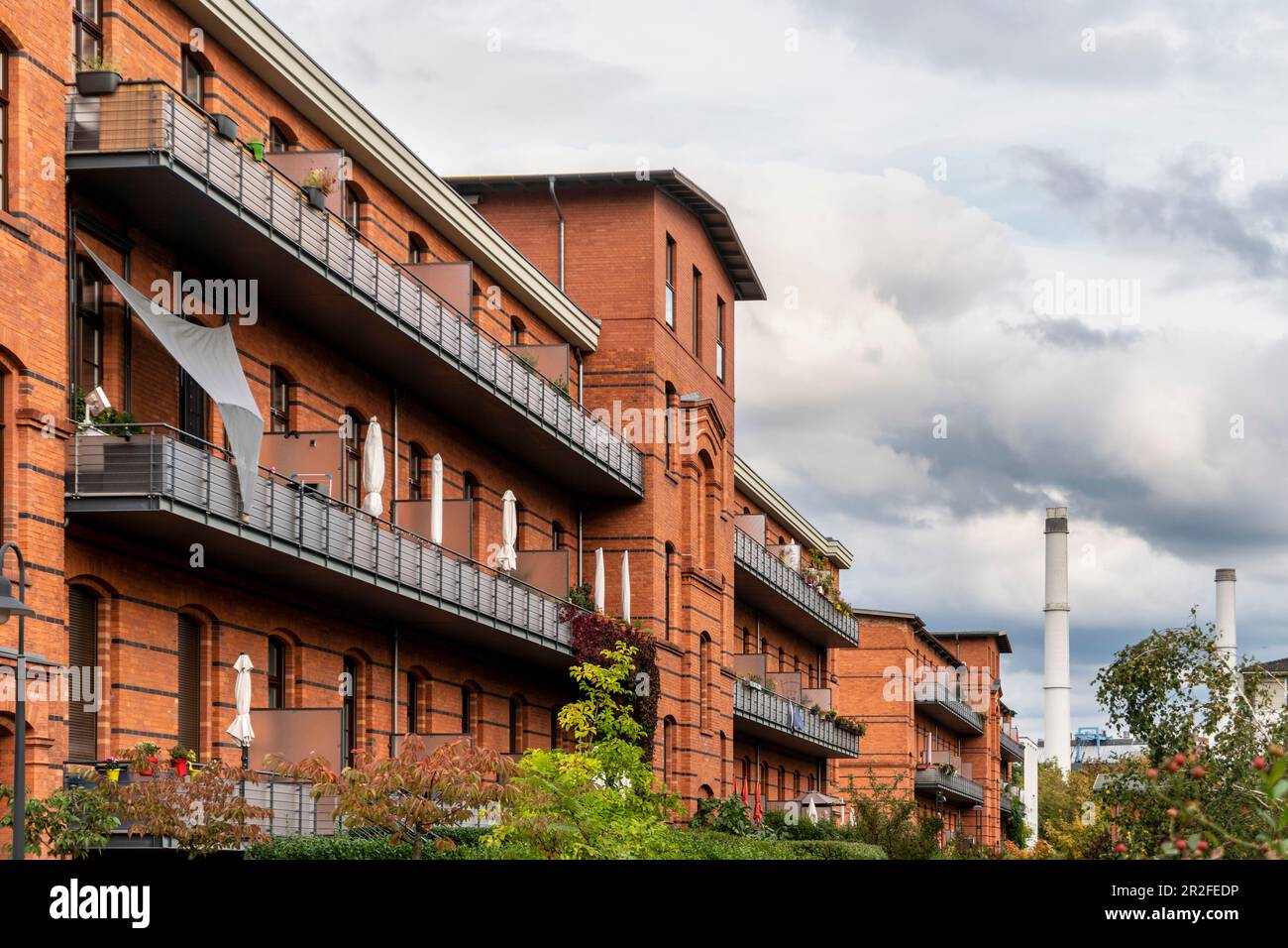 Ehemalige Vollzugsanstalt JVA Rummelsburg, renoviertes Gebäude im exklusiven Wohngebiet Berlin Campus, Rummelsburger Bucht, Wasserstadt Alt Stockfoto