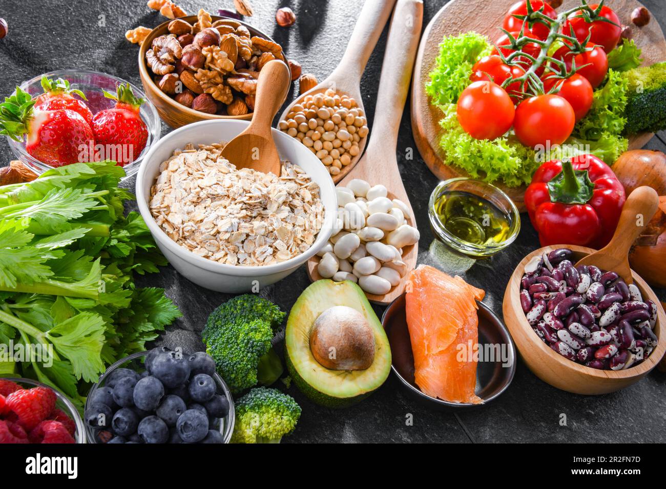 Cholesterinsenkende Nahrungsmittel. Diätetische Erhöhung des High-Density-Lipoproteins Stockfoto