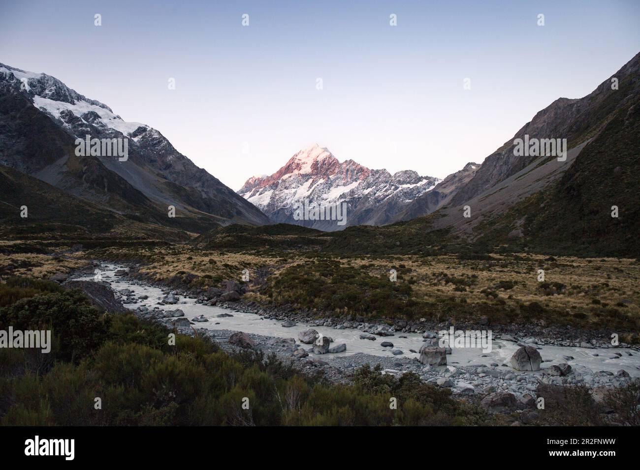 Auf der Hooker Valley Track im Aoraki Mount Cook National Park in Canterbury, Neuseeland. Stockfoto