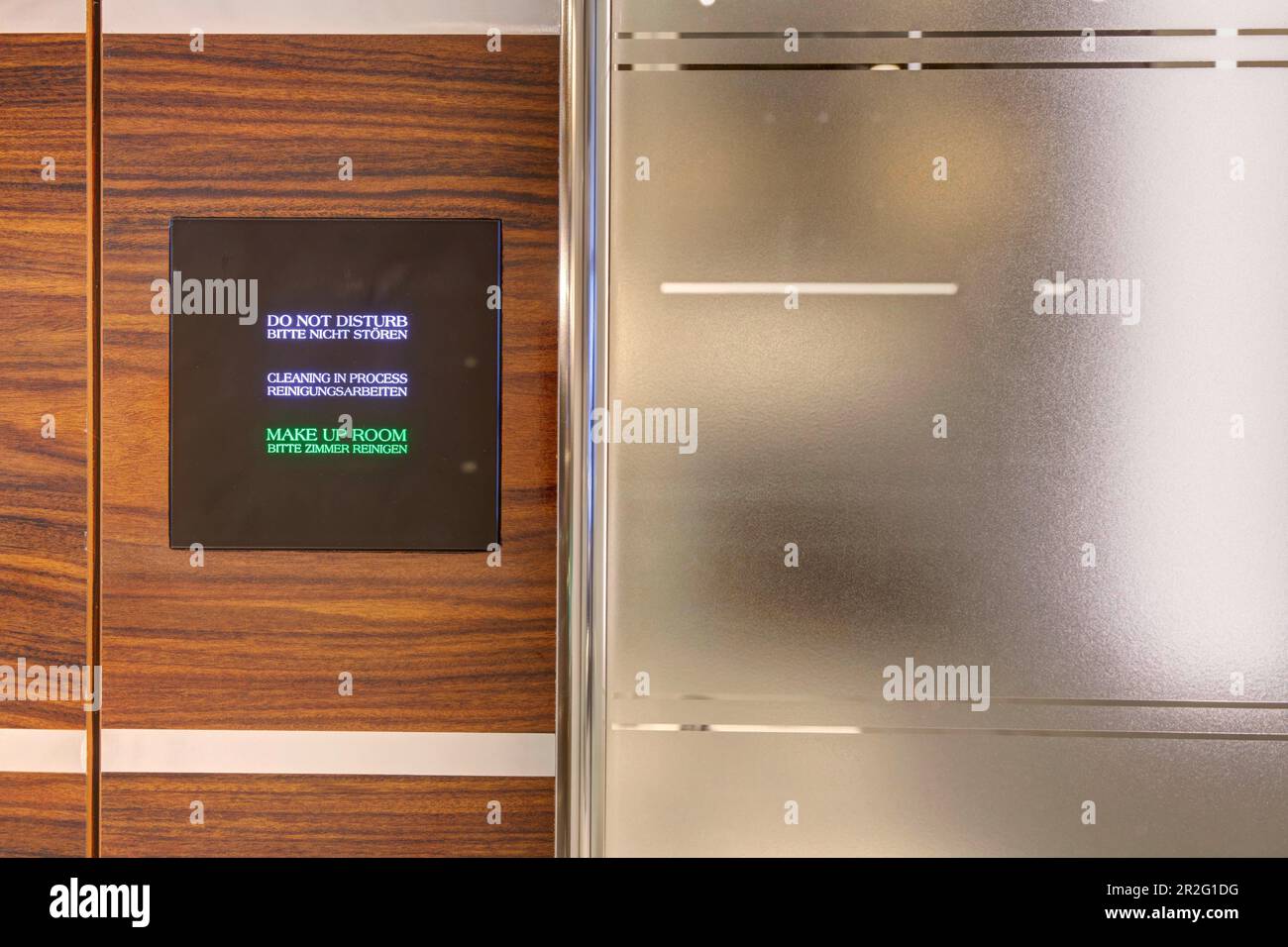 Bitte nicht stören, automatisches Türschild vor einem Hotelzimmer, Deutschland Stockfoto