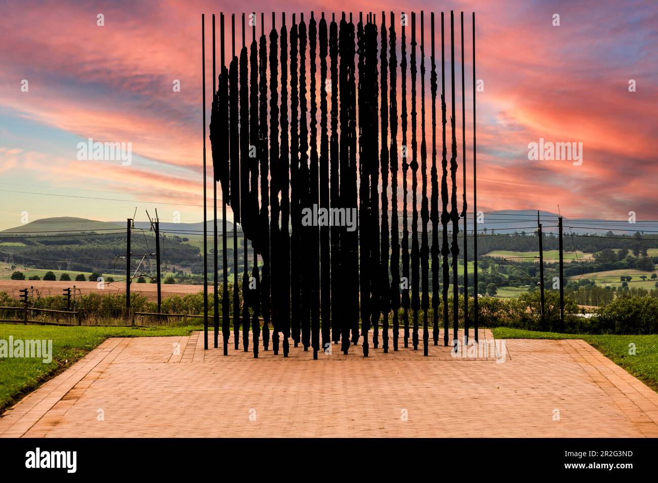 Mandela Memorial am Ort seiner Verhaftung im Jahr 1962, Skulptur Capture von Marco Cianfanelli und Jeremy Rose, Howick, KwaZulu-Natal, Südafrika Stockfoto