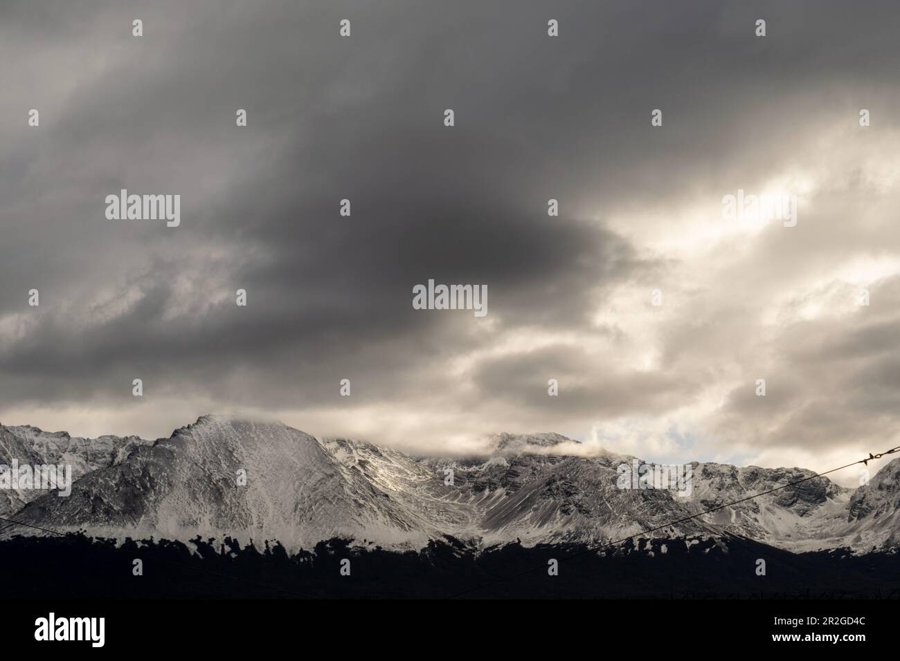 Schneebedeckte Anden in Ushuaia. Land des Feuers. Argentinien Stockfoto
