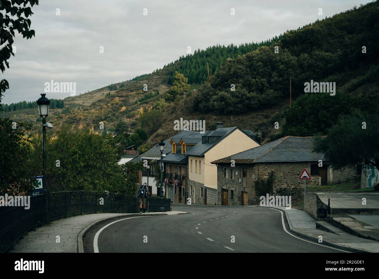 Molinaseca ist ein Dorf und eine Gemeinde in der Region El Bierzo, Leon, Spanien - Mai 2023. Hochwertiges Foto Stockfoto
