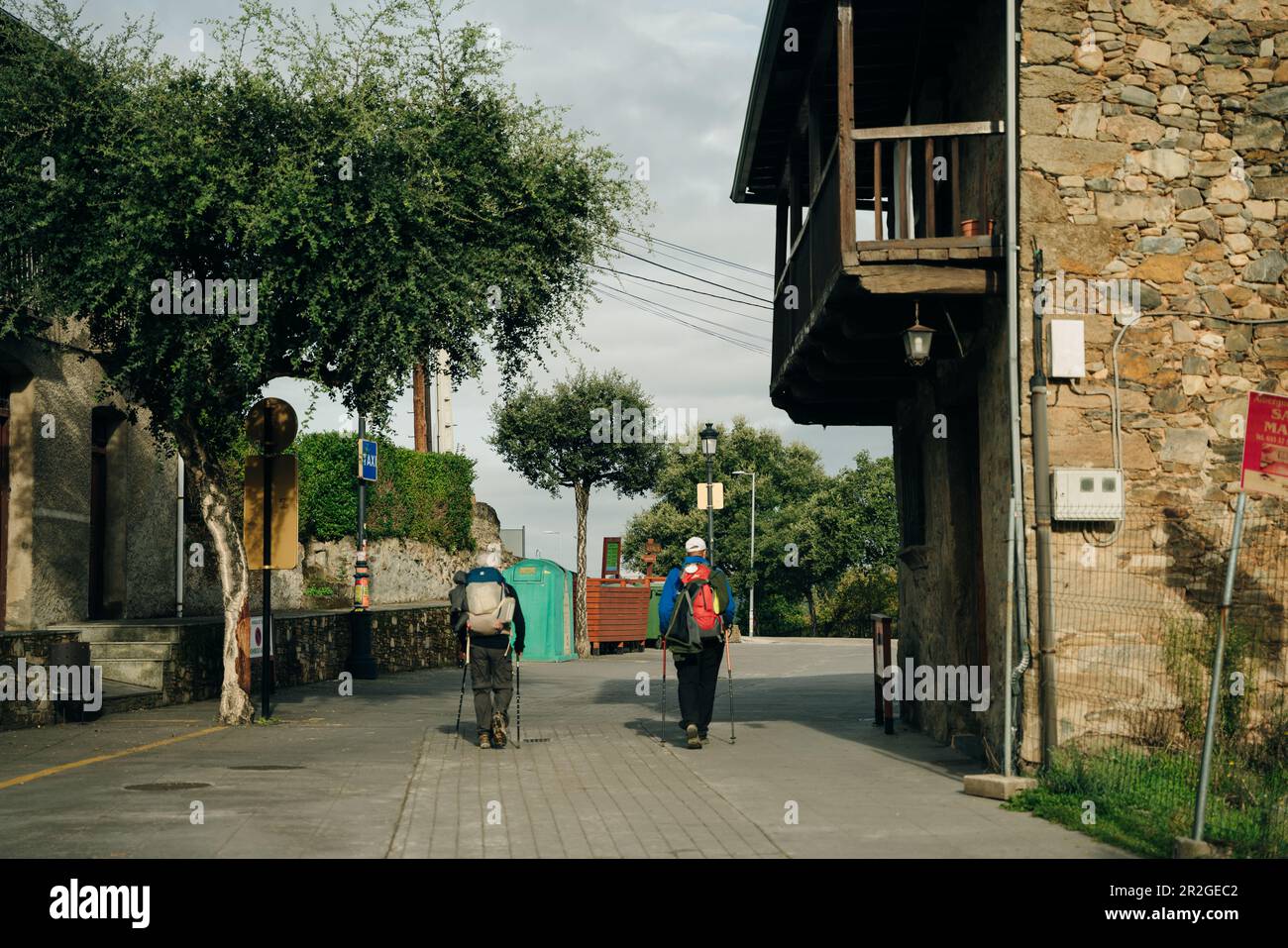Molinaseca ist ein Dorf und eine Gemeinde in der Region El Bierzo, Leon, Spanien - Mai 2023. Hochwertiges Foto Stockfoto