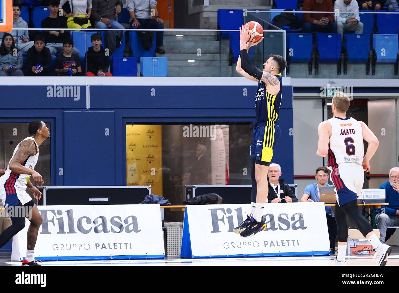 Allianz Cloud, Mailand, Italien, 19. Mai 2023, Niccolo De Vico (reale Mutua Torino) während des Playoff-Spiels 3 - Urania Basket vs reale Mutua Basket Torino - Italienischer Basketball Serie A2 Männer Championship Credit: Live Media Publishing Group/Alamy Live News Stockfoto