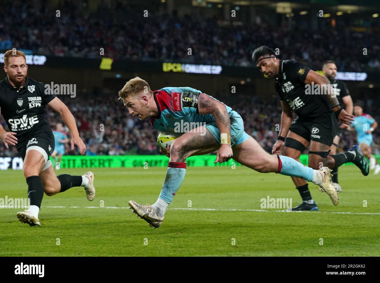 Kyle Steyn von Glasgow Warriors schießt beim ECPR Challenge Cup im Aviva Stadium in Dublin, Irland, den ersten Versuch seiner Seite. Foto: Freitag, 19. Mai 2023. Stockfoto