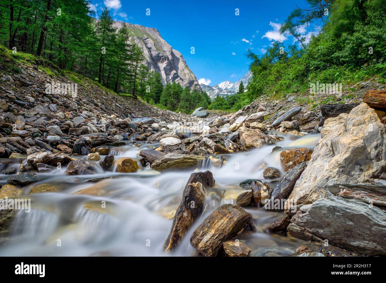 Wilder, romantischer Bergbach in Osttirol, Österreich, Europa Stockfoto