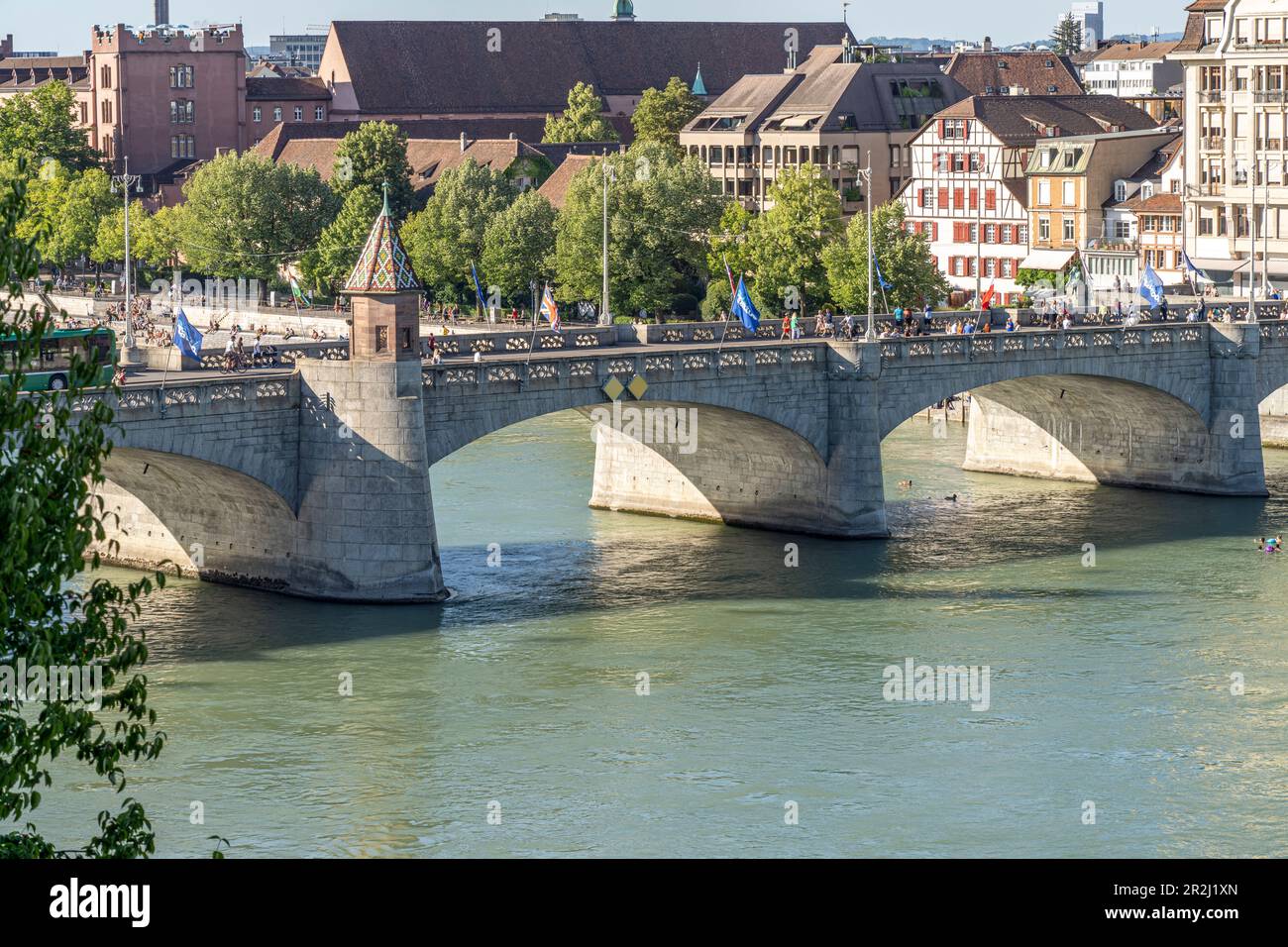 Die mittlere Brücke und der Rhein in Basel, Schweiz, Europa Stockfoto
