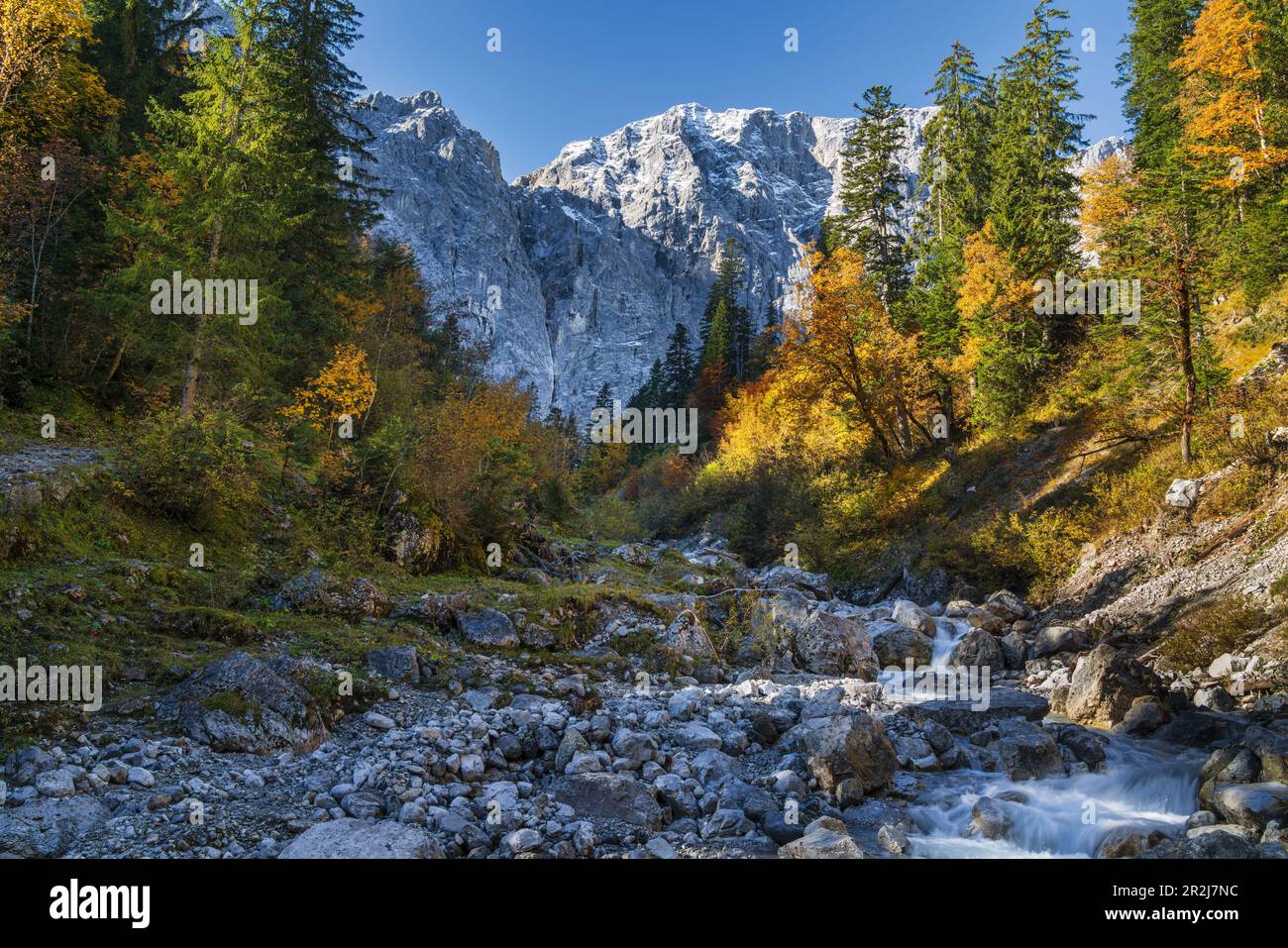 Auf dem Weg nach eng Grund, eng, Hinterriss, Karwendel, Tirol, Österreich Stockfoto