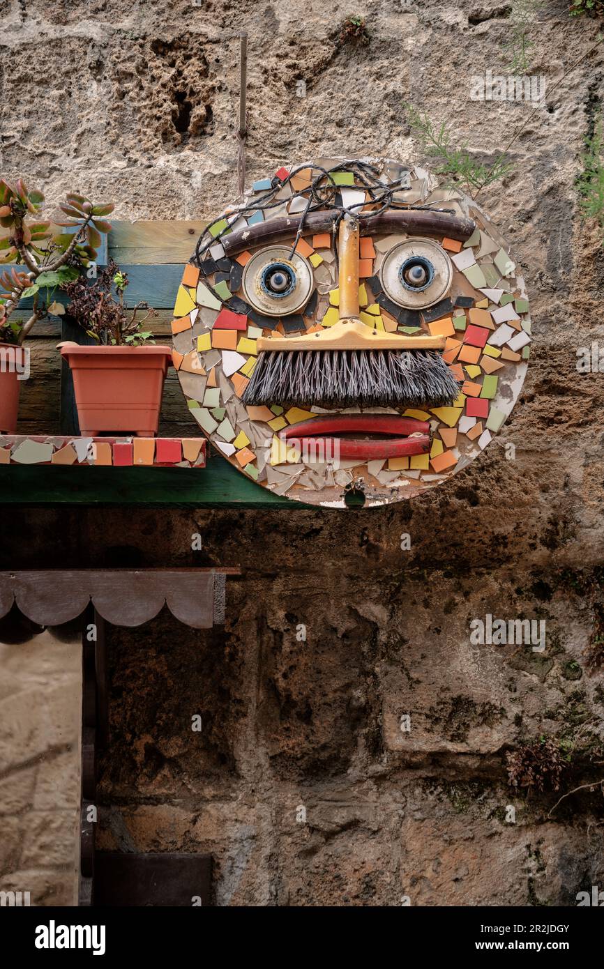 Kreatives Kunsthandwerk in den Straßen der Altstadt von Akkon (auch Akko), Israel, Nahost, Asien Stockfoto