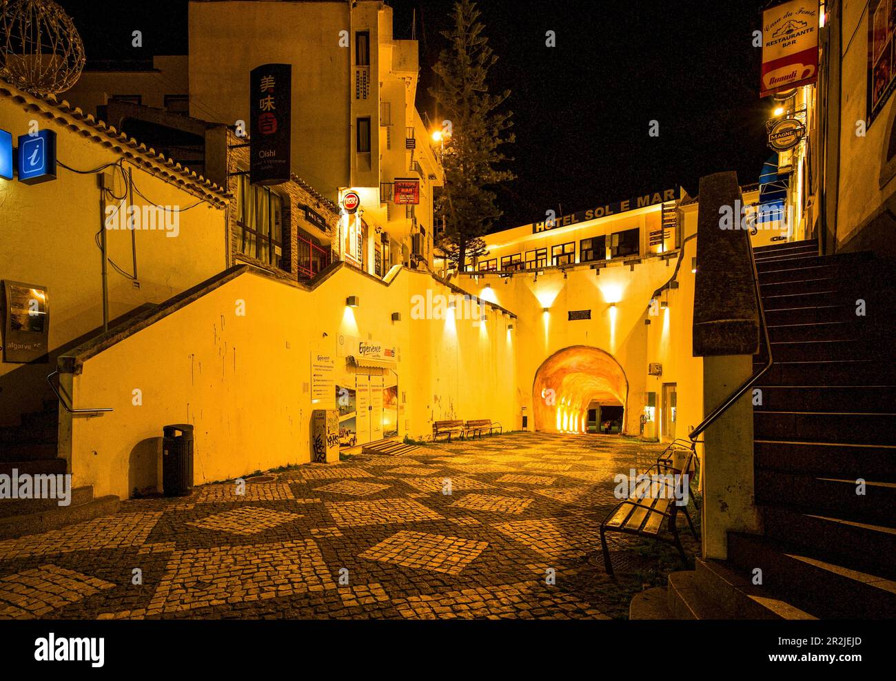 Albufeira Altstadt von Lantern Light, Algarve; Portugal Stockfoto