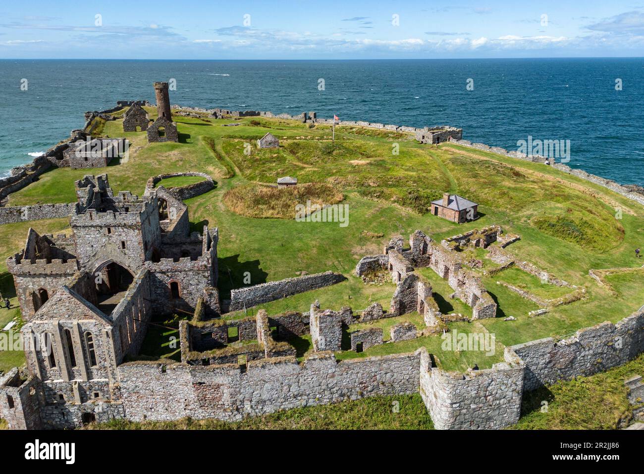 Blick aus der Vogelperspektive auf Peel Castle, Peel, Isle of man, British Crown Dependency, Europa Stockfoto