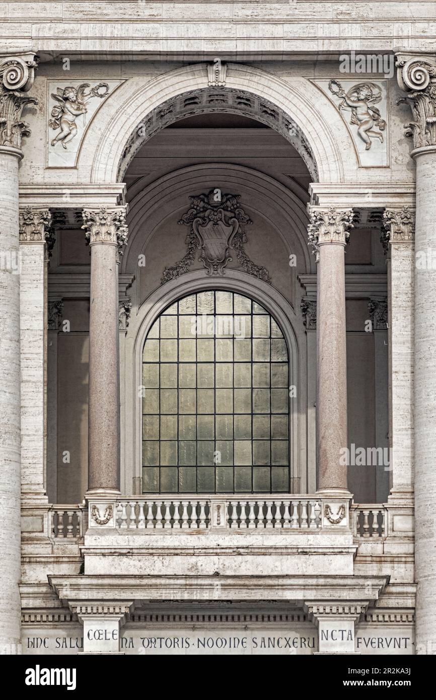Fassade in der Basilica di San Giovanni in Laterano Rom Italien Stockfoto