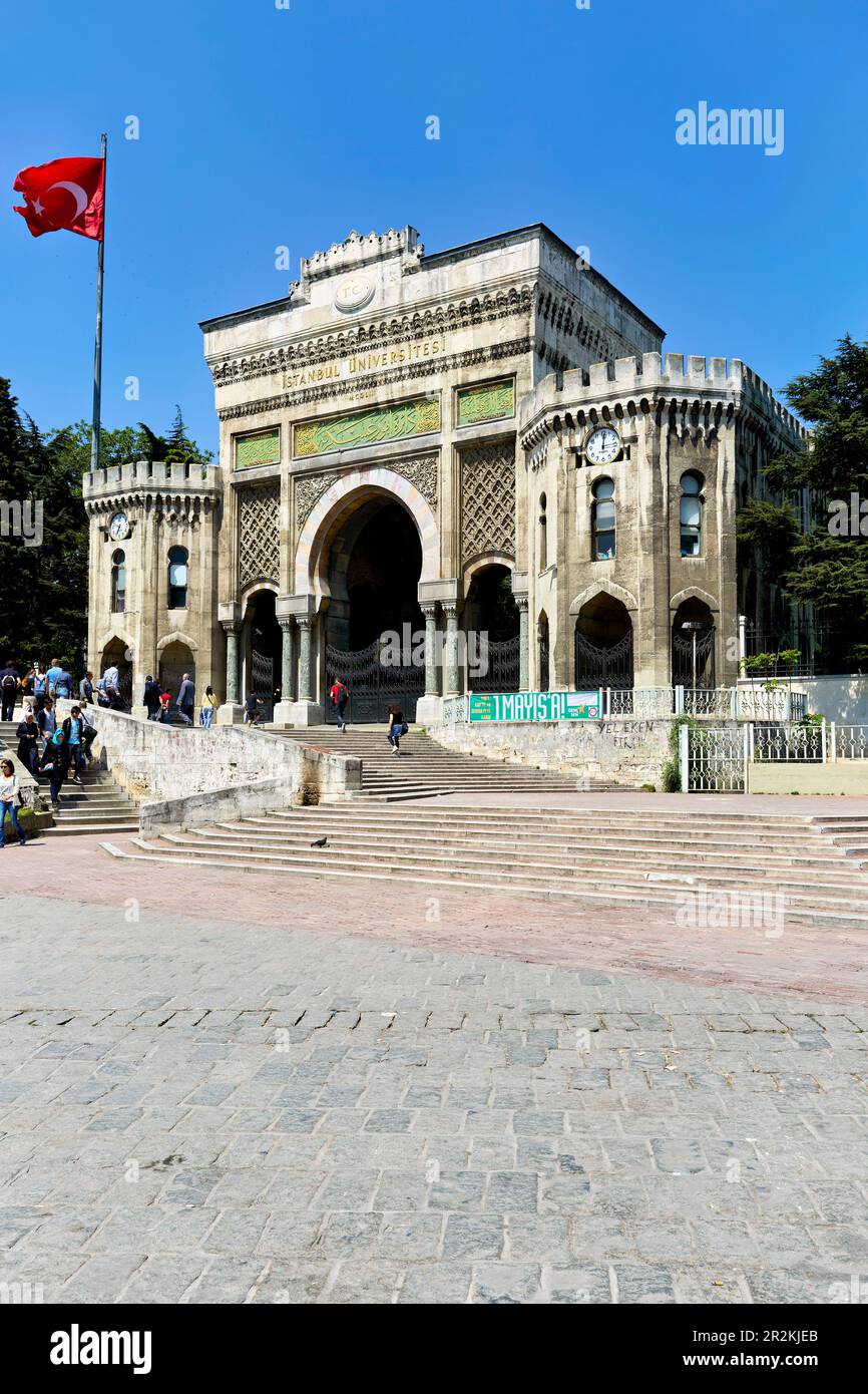 Istanbul Türkei. Der Eingang der Universität Stockfoto