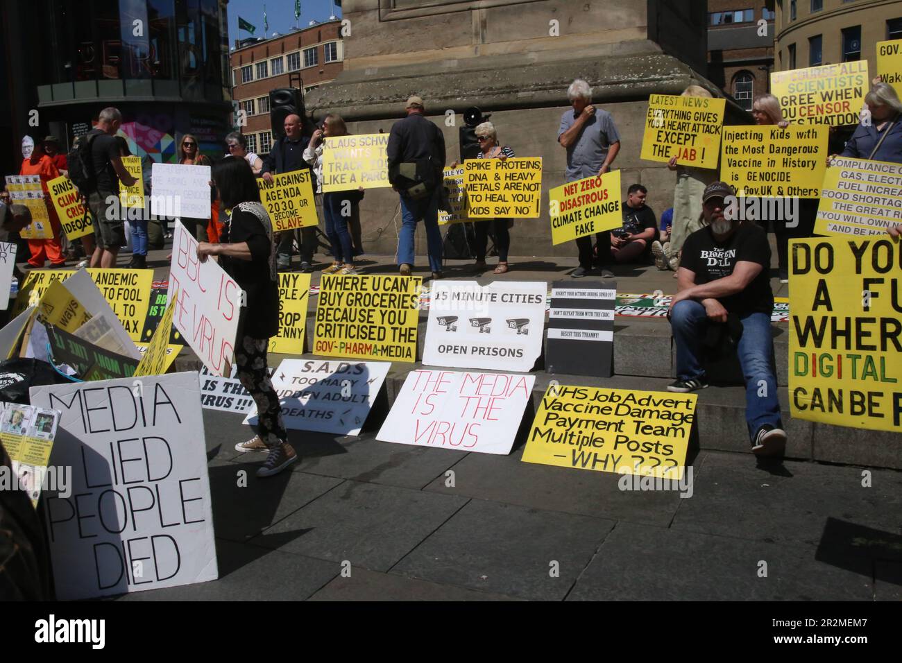 Anti-Globlist, Anti-Impfprotester, Patriotic Alternative View in Newcastle City Centre, Newcastle upon Tyne, Großbritannien. 20. Mai 2023. Kredit: DEW/Alamy Live News Stockfoto