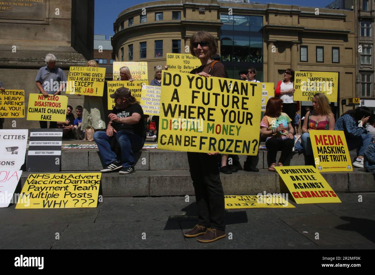 Anti-Globlist, Anti-Impfprotester, Patriotic Alternative View in Newcastle City Centre, Newcastle upon Tyne, Großbritannien. 20. Mai 2023. Kredit: DEW/Alamy Live News Stockfoto