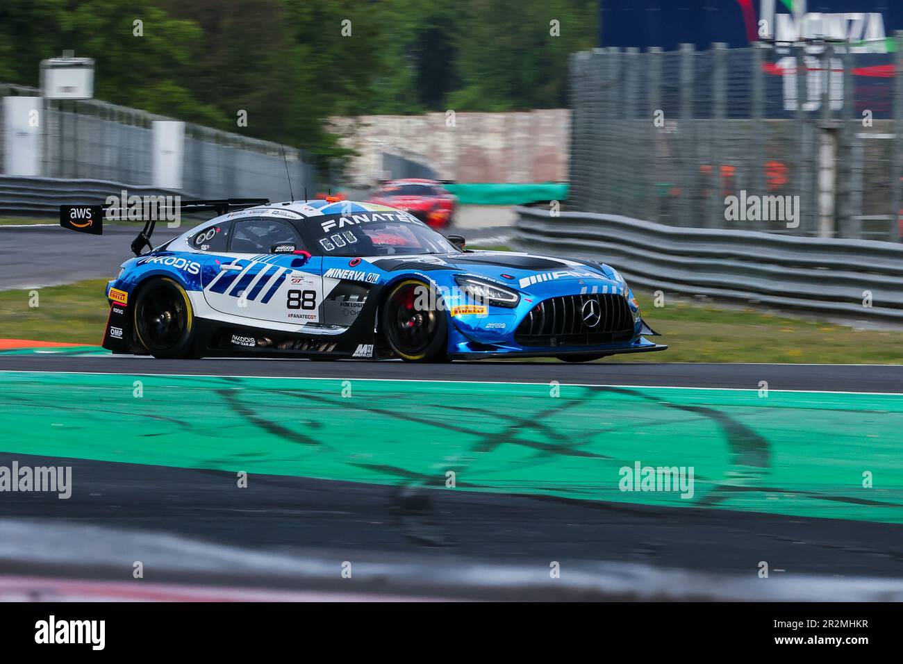 Das Mercedes-AMG GT3 Team Akkodis ASP Team von Timur Boguslavskiy, Raffaele Mmarciello und Jules Gounon fährt während der Fanatec GT World Challenge Europe Monza auf der Autodromo Nazionale Monza in Monza. Stockfoto