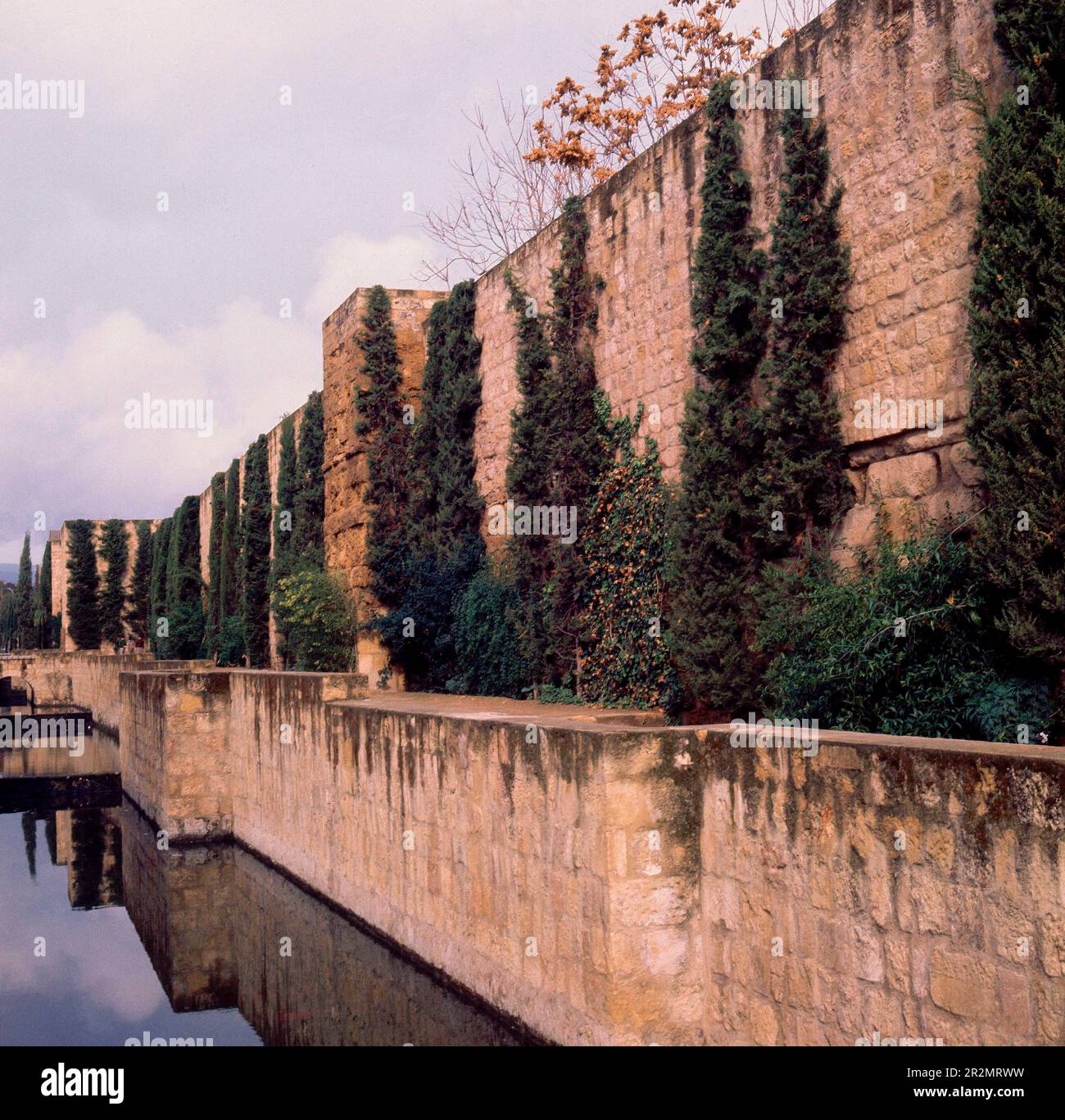 MURALLAS - S X/XI - FOTO AÑOS 60. Lage: AUSSEN. CORDOBA. SPANIEN. Stockfoto