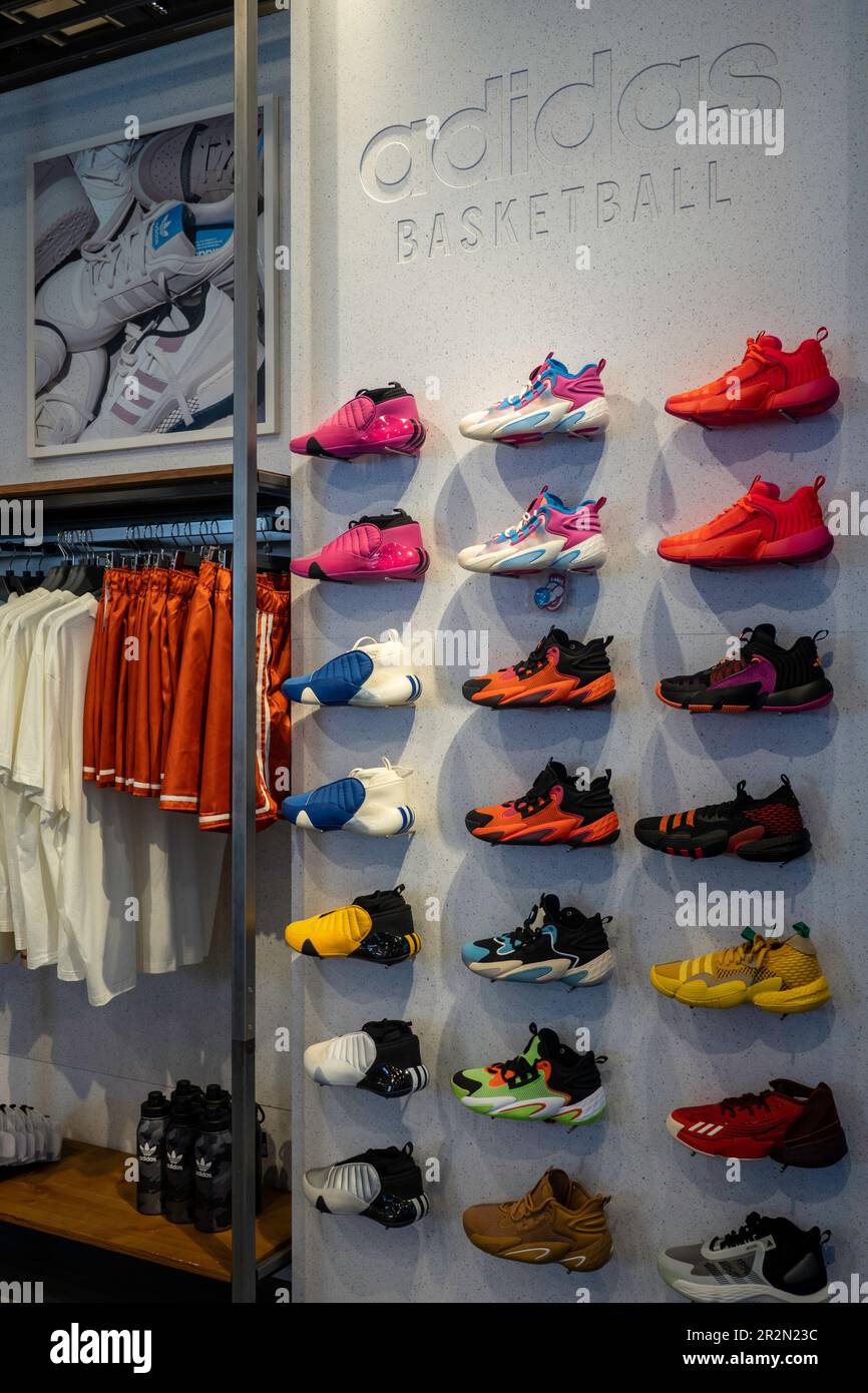 Adidas outlet nueva york deals
