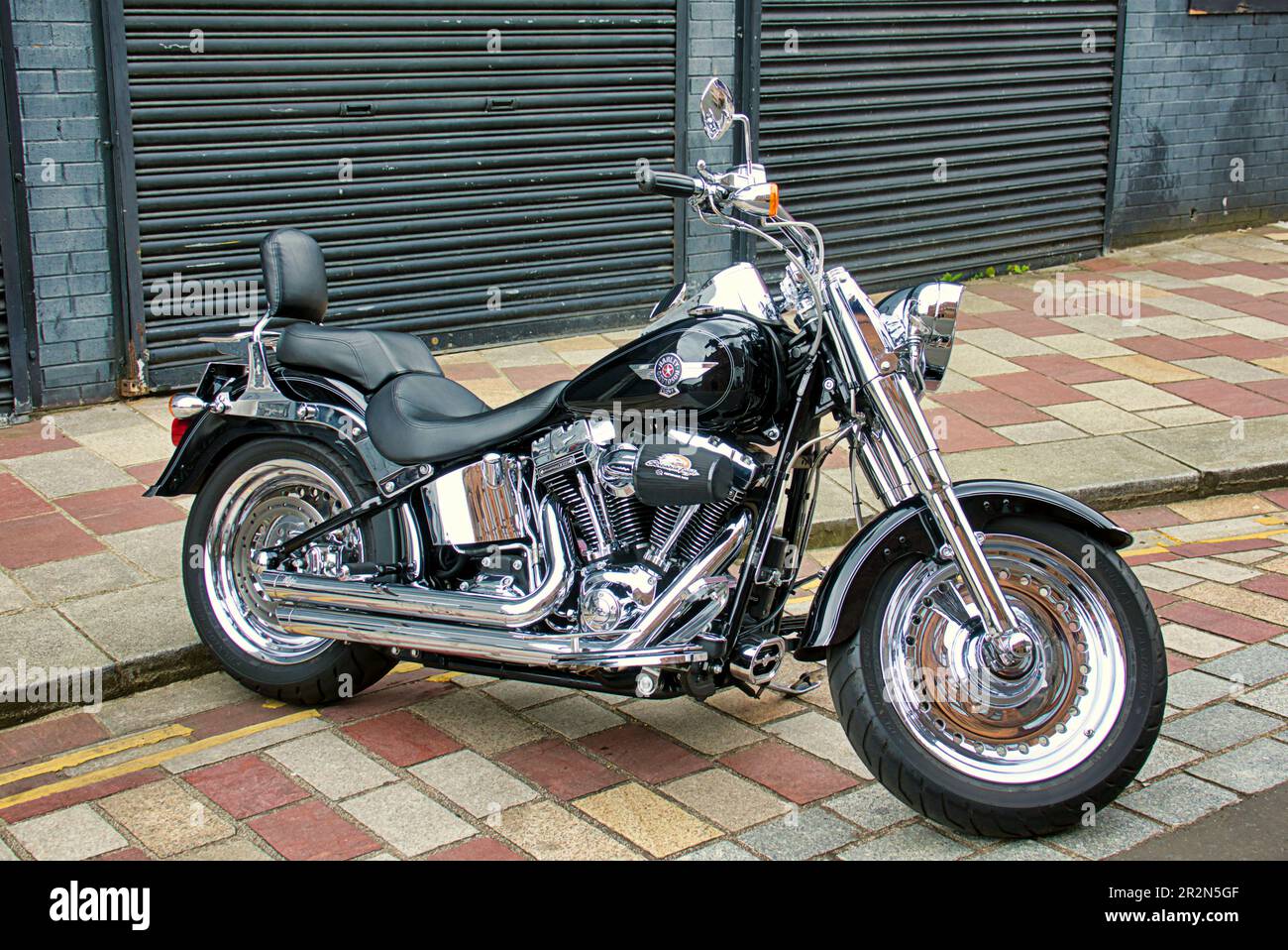 Klassisches, typisches schwarzes Motorrad Stockfoto