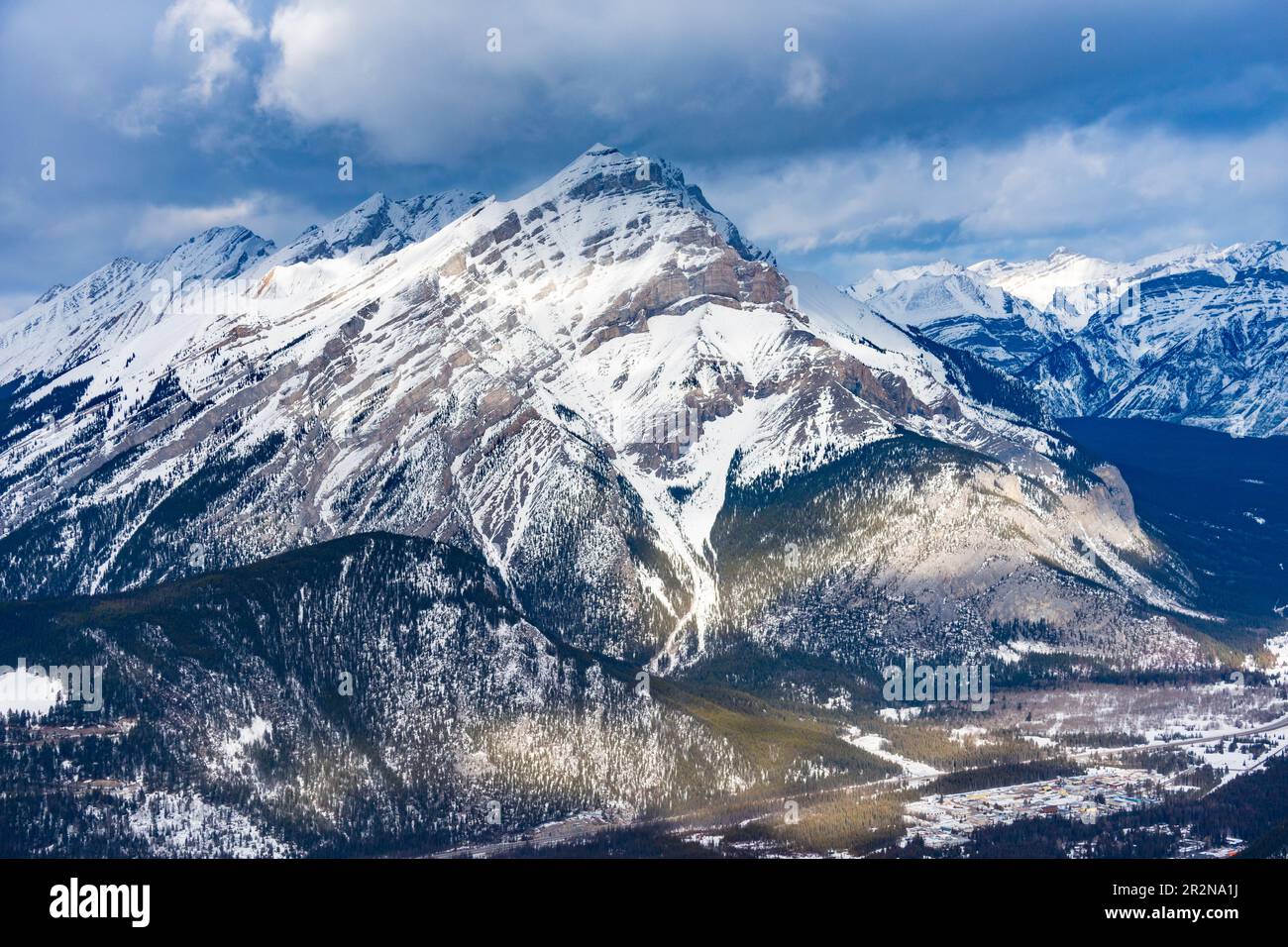 Malerische Winterausblicke von der Sulphur Mountain Gondola im Banff National Park, Alberta Canada Stockfoto