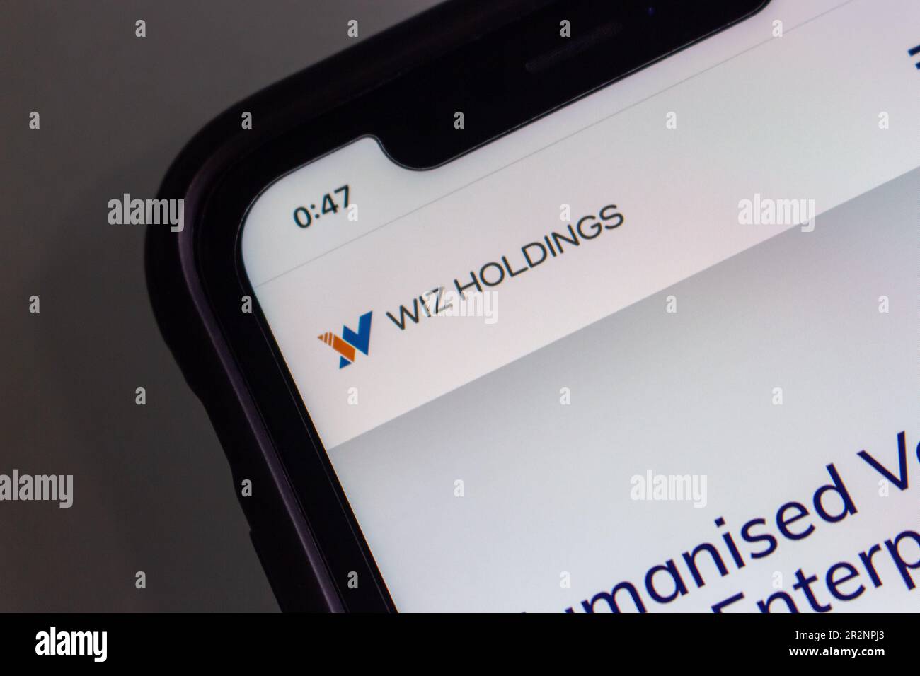 Wiz AI-Website auf dem iPhone. Wiz AI ist eine Plattform, die sich auf die Analyse von Sprachdaten und die Abwicklung komplexer Multi-Round-Gespräche von Wiz Holdings spezialisiert hat Stockfoto