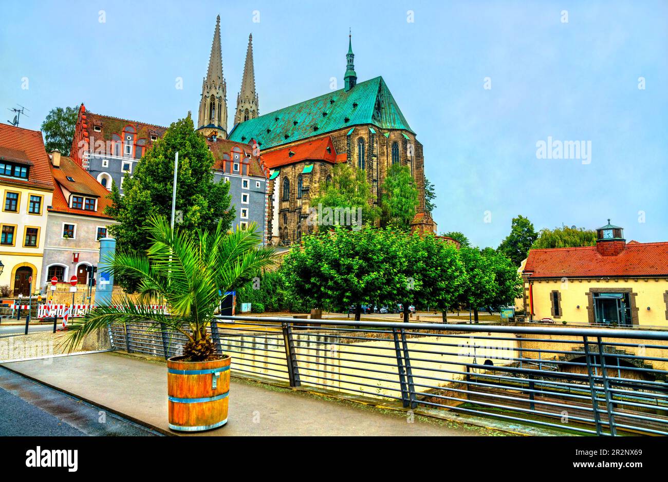 Pfarrkirche St. Peter und Paul über dem Fluss Neisse in Gorlitz Stockfoto
