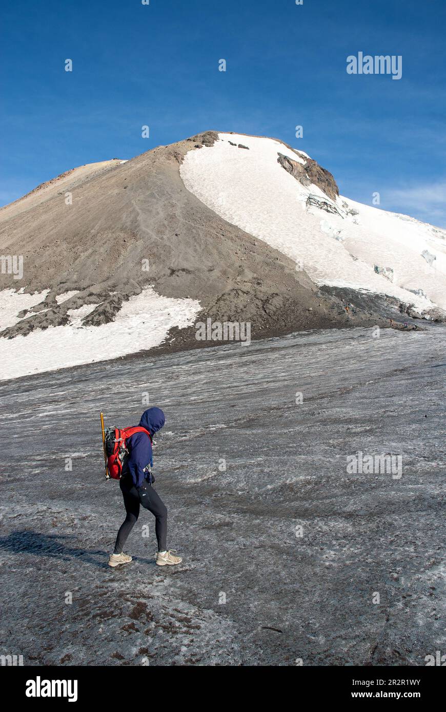 Bergsteiger nähern sich dem Gipfel des Mount Adams. Washington. USA Stockfoto