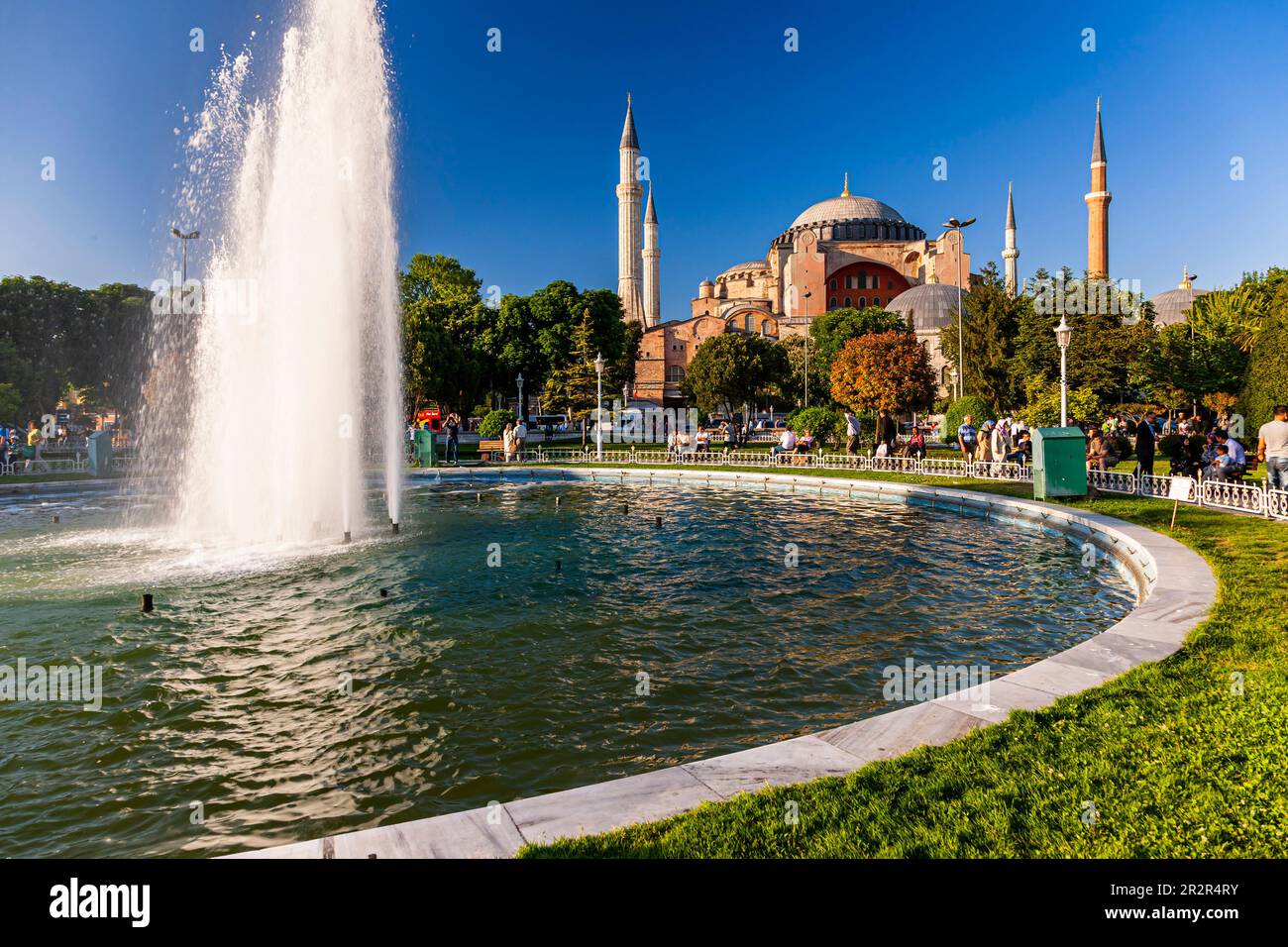 Hagia Sophia (Aya sofia), Sultan Ahmet Park, historische Gegenden von Istanbul, Sultanahmet Platz, Istanbul, Türkei Stockfoto