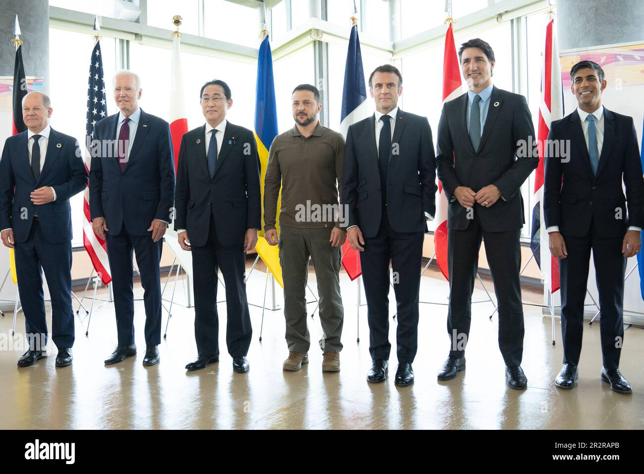 Der ukrainische Präsident Volodymyr Zelensky (4. von links) schließt sich am letzten Tag des G7-Gipfels in Hiroshima (Japan) G7 Staats- und Regierungschefs an. Foto: Sonntag, 21. Mai 2023. Stockfoto
