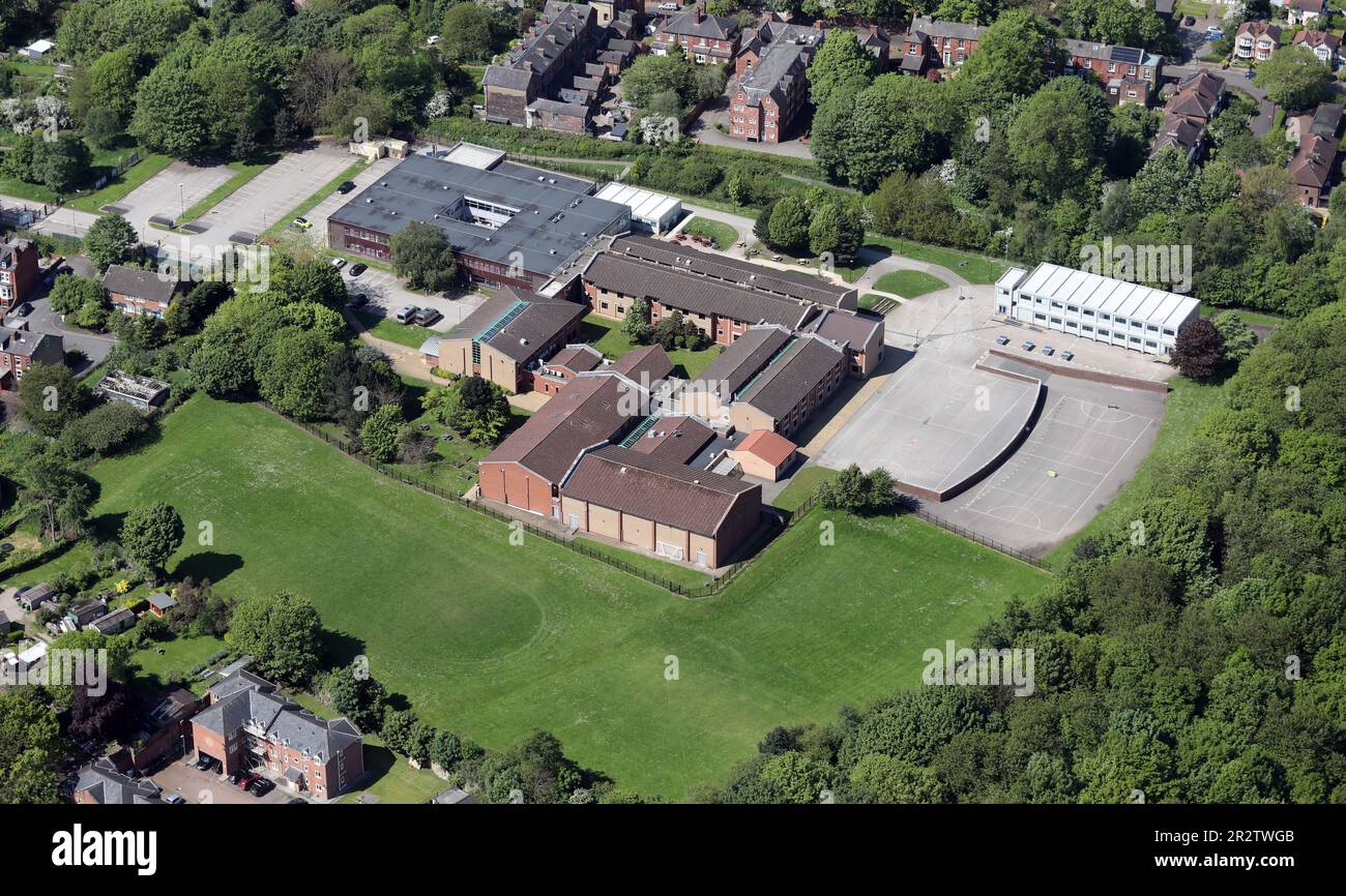Die Leeds City Academy Schule in Woodhouse, Leeds, West Yorkshire aus der Vogelperspektive Stockfoto