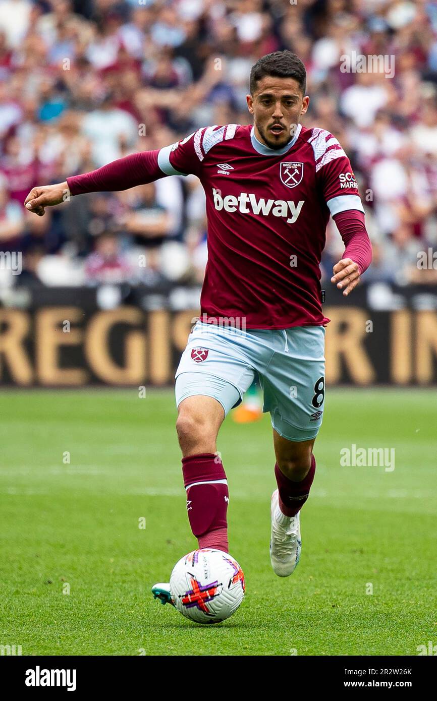 London, Großbritannien. 21. Mai 2023. Pablo Fornals von West Ham vereint in Aktion. Spiel der Premier League, West Ham Utd gegen Leeds Utd im London Stadium, Queen Elizabeth Olympic Park in London am Sonntag, den 21. Mai 2023 . Dieses Bild darf nur zu redaktionellen Zwecken verwendet werden. Redaktionelle Verwendung nur Bild von Lewis Mitchell/Andrew Orchard Sports Photography/Alamy Live News Kredit: Andrew Orchard Sports Photography/Alamy Live News Stockfoto