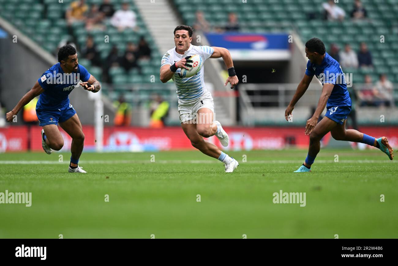 London, Großbritannien. . 21. Mai 2023. 21. Mai 2023; Twickenham Stadium, London, England: HSBC London Rugby Sevens Argentina gegen Samoa im Cup Semi Finale; Rodrigo Isgro aus Argentinien macht eine Pause Credit: Action Plus Sports Images/Alamy Live News Stockfoto