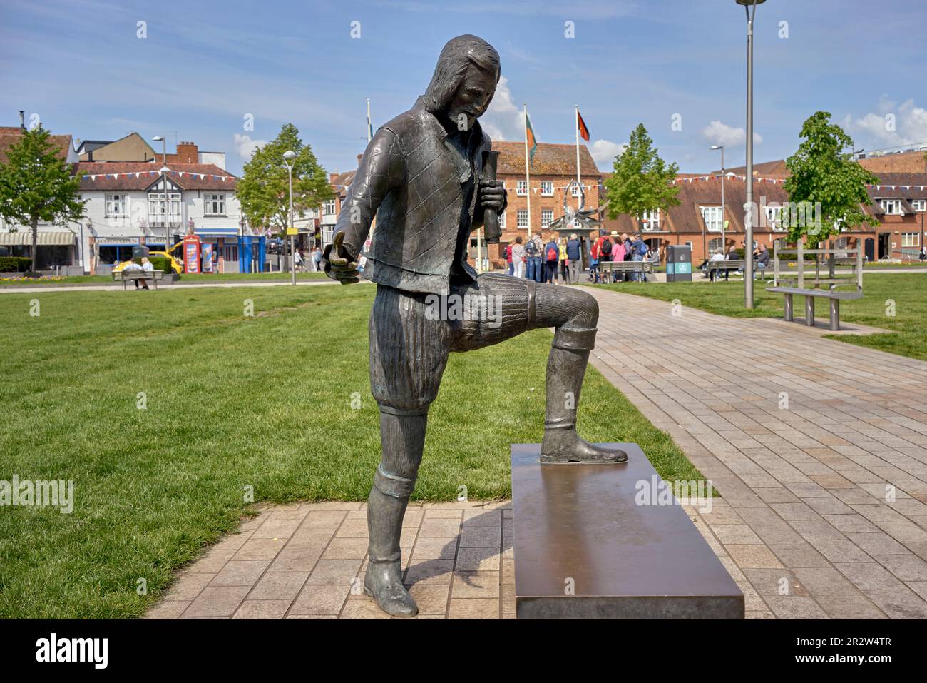 Stratford-upon-Avon, Statue. William Shakespeare Statue. Statue des jungen William Shakespeare mit dem Titel "der junge Wille". Stratford-upon-Avon, England, Großbritannien Stockfoto