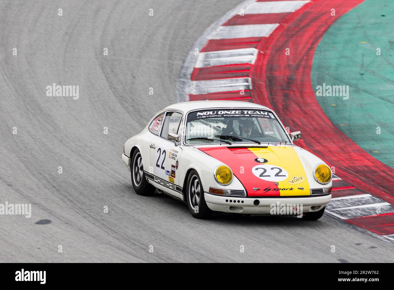 21. Mai 2023; Circuit de Barcelona-Catalunya, Barcelona, Katalonien, Spanien: 6 Stunden Barcelona, Tag 2; Carlos Beltran (ESP), Luis Portal (ESP) und Pablo Tarrero (ESP) konkurrieren mit ihrer Escuderia Barcelona Porsche 911 2,0 Stockfoto