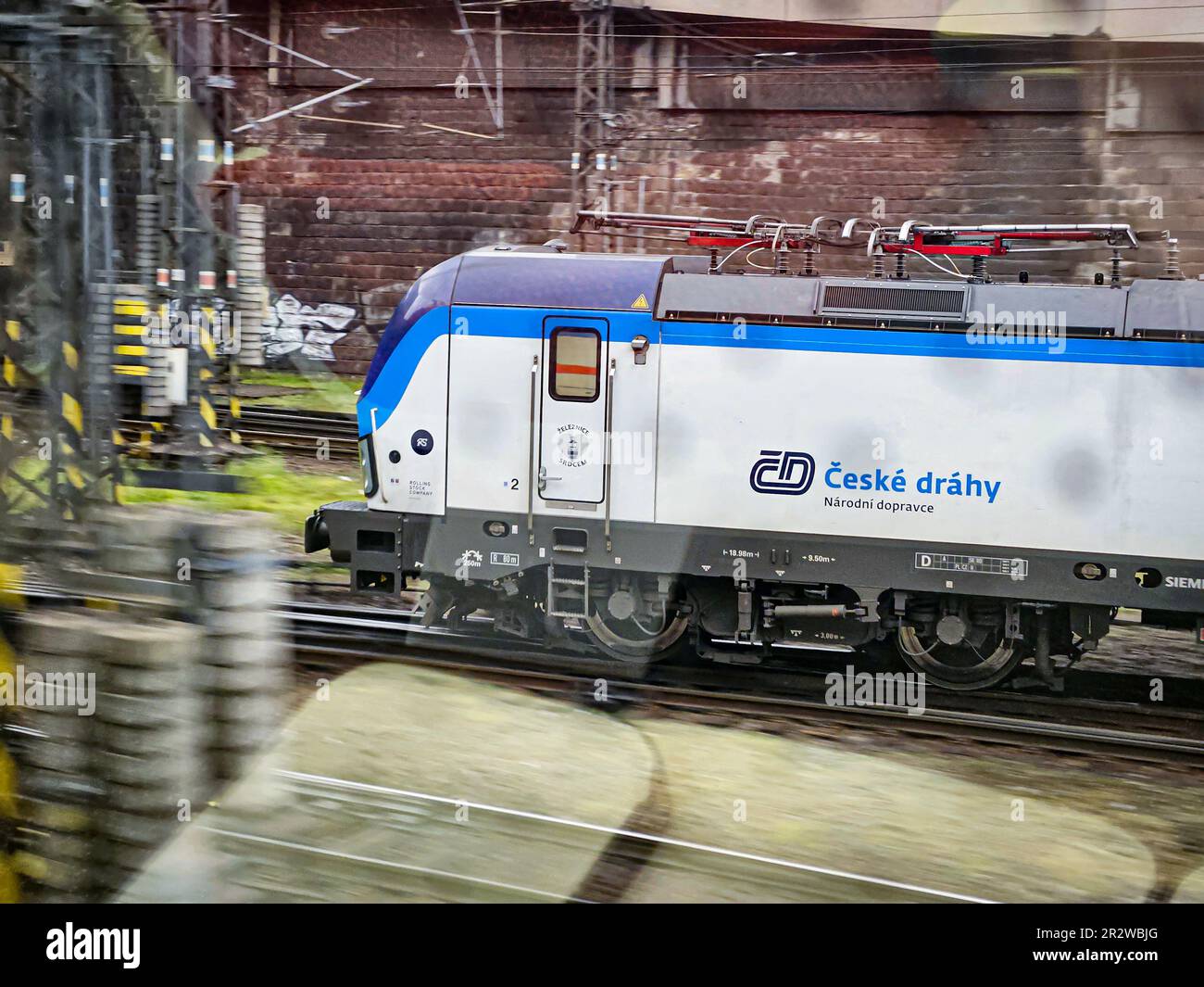 Vectron loc, betrieben von der Firma Ceske Drahy am Prager Hauptbahnhof, in Prag, Tschechische Republik, 8. Mai 2023. (CTK Photo/Martin Macak Gregor) Stockfoto