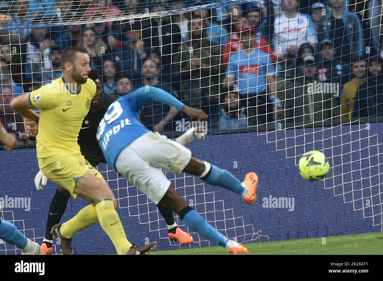 Neapel, Italien. 21. Mai 2023. Andre' Anguissa von SSC Napoli erzielt das 1-0. Tor während des Spiels der Serie A zwischen SSC Napoli und FC Inter im Diego Armando Maradona Stadium Credit: Live Media Publishing Group/Alamy Live News Stockfoto