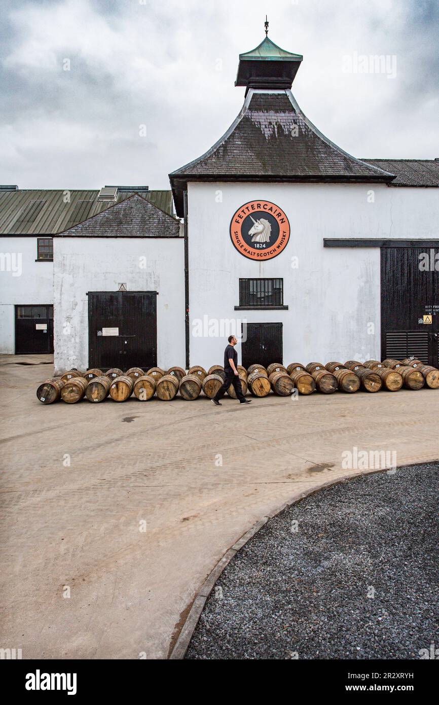 Außenansicht der Fettercairn Whisky Destillery, Schottland, Großbritannien Stockfoto