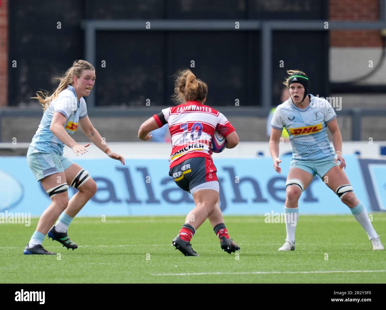 Gloucester, UK, 21. Mai 2023 Lleucu George (Gloucester) (C) tritt bei der Allianz Premier 15 GloucesterHartpury gegen Harlequins im Kingsholm Stadium Gloucester Vereinigtes Königreich am 21 2023. Mai in die TRY Line ein. Endstand: 67-14 Punkte: Graham Glendinning / GlennSports/Alamy Live News Stockfoto