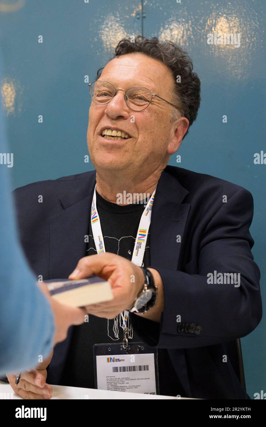 Turin, Italien. 21. Mai 2023. Der amerikanische Schriftsteller Scott Spencer ist Gast der Turin Book Fair 2023. Kredit: Marco Destefanis/Alamy Live News Stockfoto