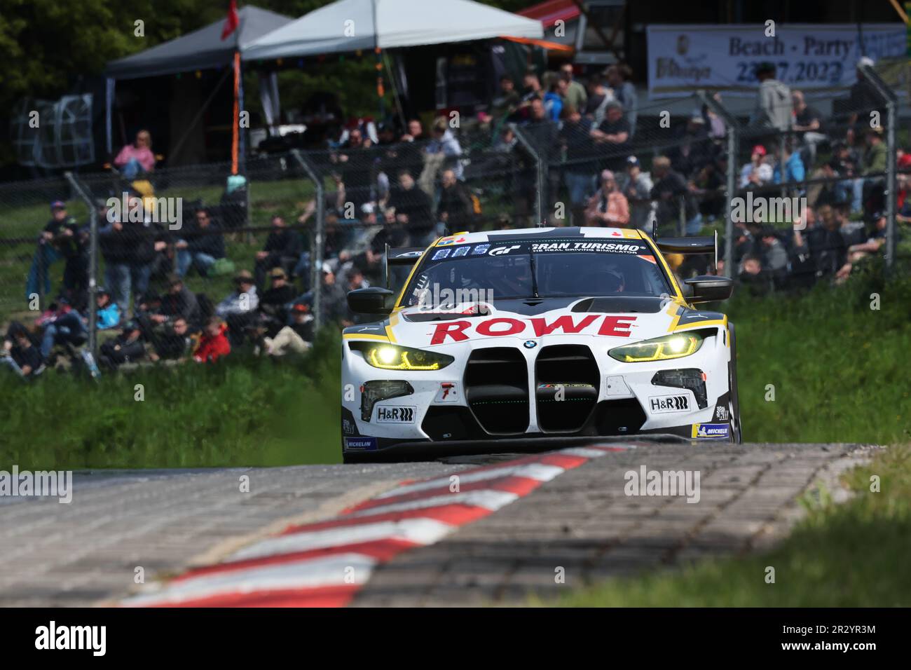 Nürnburg, Deutschland 18. Mai 2023. Nürburgring, Deutschland, 21. Mai 2023; 24-stündiges Rennen auf dem Nuerburgring, Team ROWE - BMW M4 GT3 Nr. 98, Fahrer (Marco WITTMANN, Sheldon van der LINDE, Dries VANTHOOR, Maxime MARTIN) sind der zweite Platz auf der 2023-Veranstaltung auf der alten Rennbahn Nurburgring. (Bild und Copyright - Gerard T'Serstevens/ATP images) (SERSTEVENS Gerard/ATP/SPP) Kredit: SPP Sport Press Photo. Alamy Live News Stockfoto